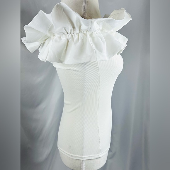 White Ruffle Off-Shoulder Top Size S - Picture 2 of 4